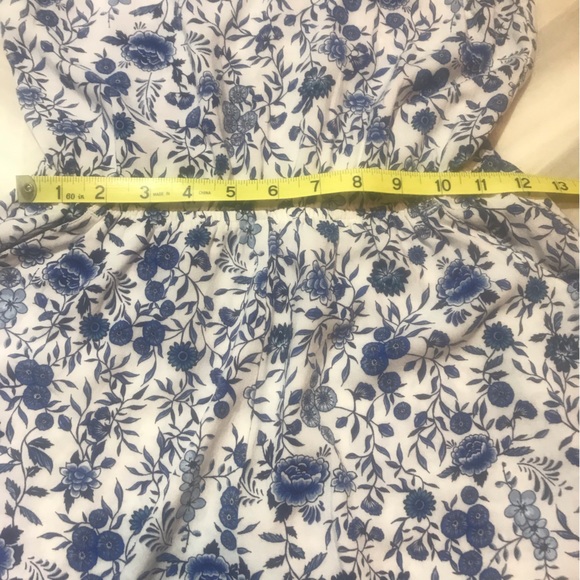 Blue Floral Romper. Size 4 - Picture 7 of 13